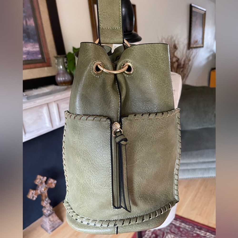 Olive Green Leather Bucket Bag w/ Stylish Zippered Pockets - Picture 5 of 12